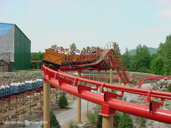 Image depicting Canyon Blaster with the orange train leaving lift 1 and the blue train sitting on the storage track